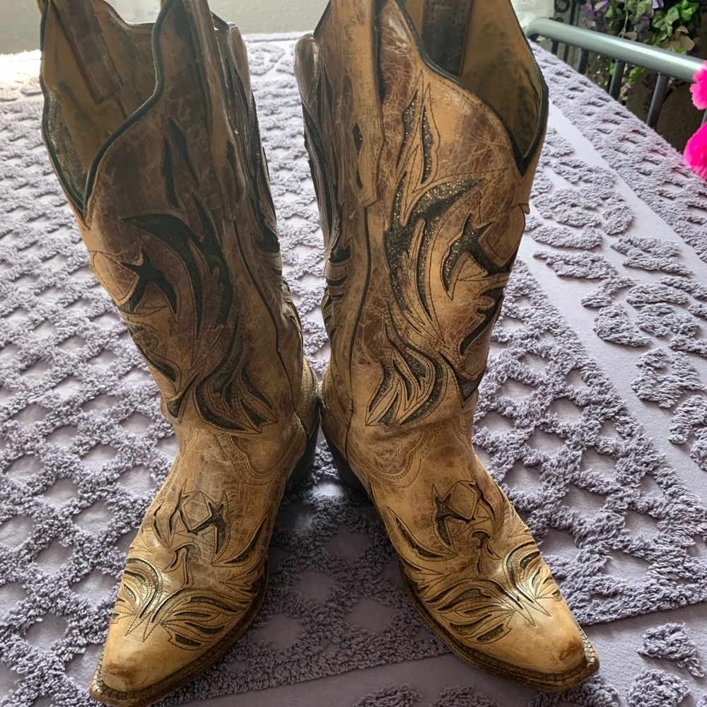 Buckle Corral Boots